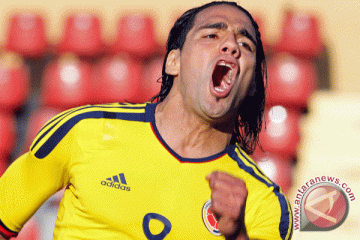 Radamel Falcao pimpin Kolombia kendati cedera