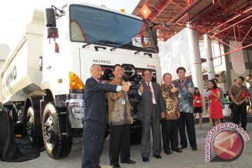 Sasar Mining, Hino Luncurkan Truk Besar