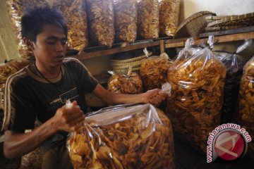 Gang  PU masih menjadi lokasi favorit bagi pemburu keripik pisang