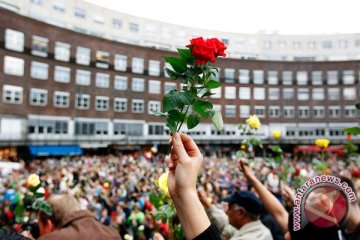 100 Ribu Orang Pawai Anti Kekerasan di Oslo