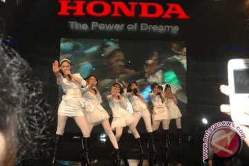 7 Icons Tampil 30 Menit di Booth Honda