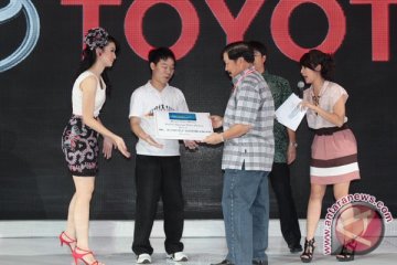 Pelajar Indonesia Menang Lomba Toyota Hybrid Asia Pasifik 