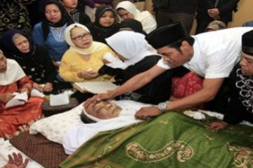 KH Zainuddin MZ Meninggal