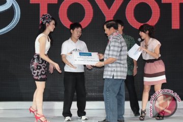Pelajar Indonesia Menangi Kampanye Toyota Hybrid Asia-Pasifik 