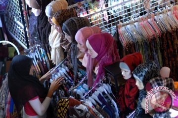 Perempuan berhijab juga bisa cantik