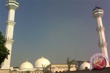 Masjid Raya Bandung gelar pelayanan cek lambung gratis