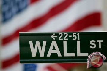 Wall Street sebagian besar berakhir lebih tinggi