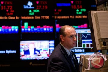 Wall Street turun meski laporan pekerjaan AS positif