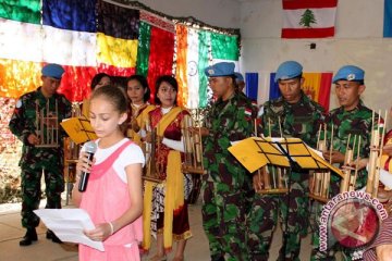 Prajurit TNI Kenalkan Budaya Indonesia di Lebanon