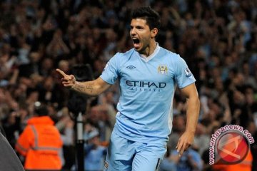 Aguero cetak gol, City pangkas skor 1-2 dari Barcelona