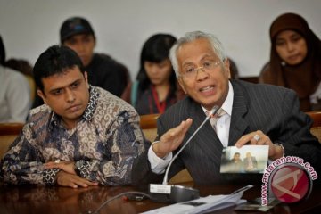 OC Kaligis dan anggota DPR bertemu Nazaruddin