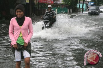 Hujan guyur Bandung, Jalan Sayati lumpuh