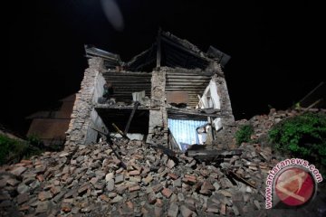 Korban tewas gempa India-Nepal naik jadi 63 