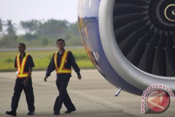 Gubernur: manajemen Garuda kaji rute Padang-Singapura