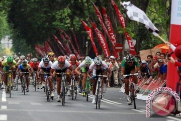 Ariya Phounsavath juarai Tour d'Indonesie 2018