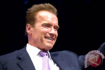 Arnold Schwarzenegger kembali ke binaraga