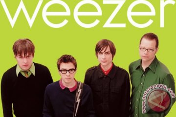 Mantan bassis band Weezer ditemukan tewas