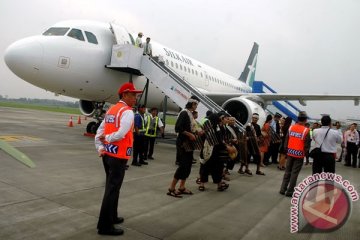 Bandara Jawa Barat momen benahi penerbangan nasional