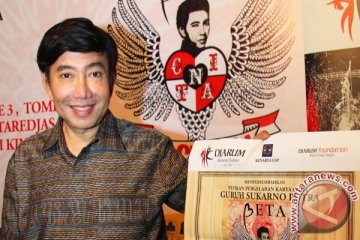 Guruh persembahkan pagelaran seni "Beta Cinta Indonesia"