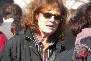 Susan Sarandon keluarkan 'kata tak enak' pada Paus