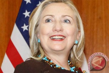 Hillary Clinton tawari bantuan banjir kepada Thailand 