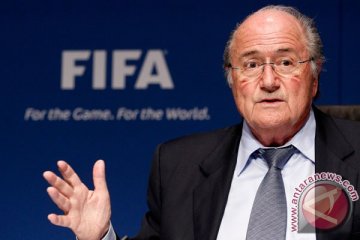 Asia, Afrika minta Blatter batal mundur