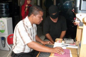 Tersangka  Kasus Ganja
