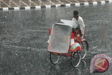 Malam tahun baru, Jakarta diguyur hujan