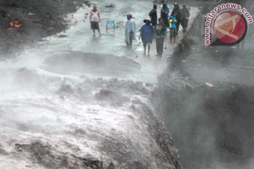 Geolog: lahar dan erupsi Kelud sama-sama berbahaya