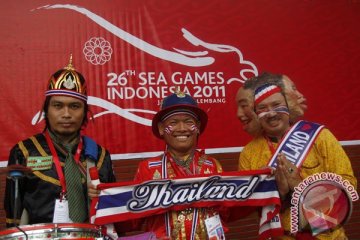 "Thailand zu-zu", "Indonesia bisa" 