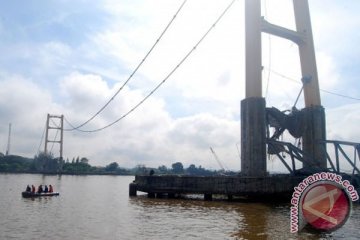 Tim ITS temukan tali jembatan Kutai Kartanegara putus