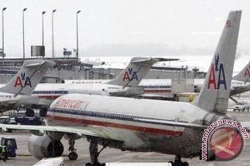 Kebangkrutan American Airlines tekan pasar saham AS