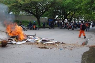 Amuk Buruh Batam