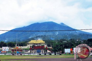 PDAM distribusikan air untuk warga Lereng Gamalama 