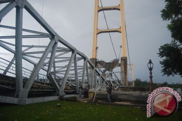 Satu lagi korban jembatan ambruk ditemukan