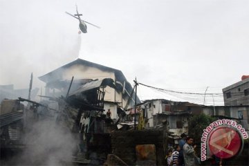 Pesawat jatuh di daerah kumuh Filipina, 13 tewas