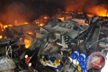 50 rumah di Kelapa Gading ludes terbakar