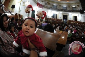 Jokowi tinjau dua gereja