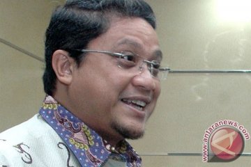 Dede Yusuf bertamu ke rumah Nazaruddin 15 menit