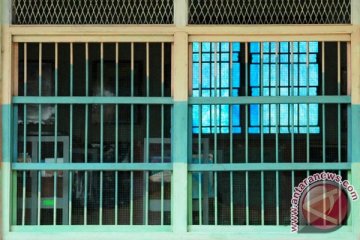 Empat penghuni tahanan Polres Lombok Tengah kabur