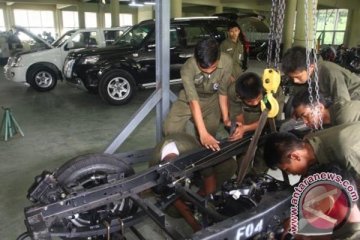 SMK Negeri 6 Malang pamerkan mobil "rosa"