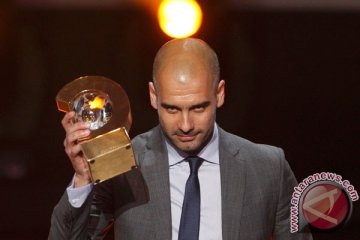 Pep Guardiola pelatih terbaik 2011