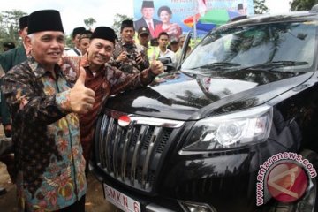 Hatta Rajasa apresiasi mobil Esemka