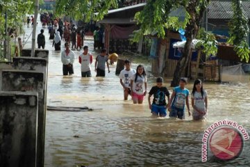Jalan protokol di Lebak tergenang banjir