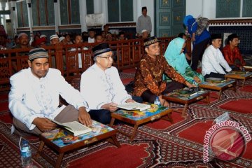 Tiga pasangan cagub Aceh ikut tes Al Quran