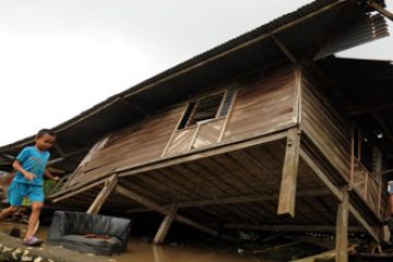 RUMAH RUBUH