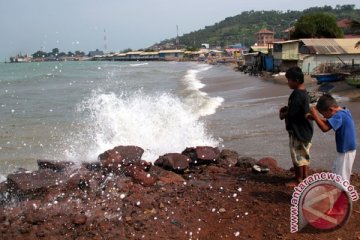 Cuaca buruk perairan selatan Jateng berangsur mereda 