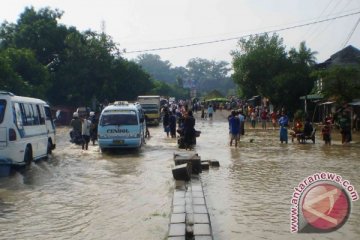 Ribuan rumah di Cirebon terendam banjir