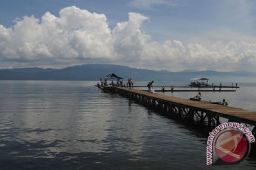 Menyelami Danau Purba dan Gua Tengkorak