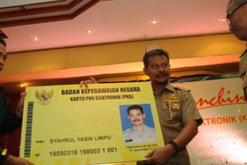 PELUNCURAN KARTU KPE